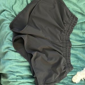 Aerie low rise shorts with pockets